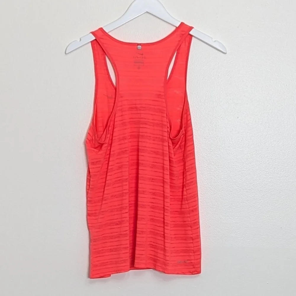 Nike Tank Women's Pink Medium Racer back